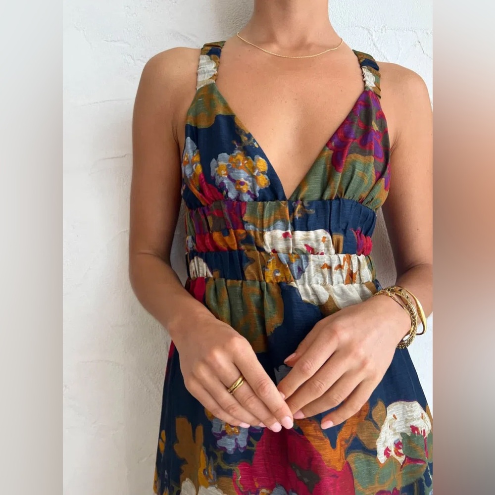 SIR Bonita V-Neck Gown